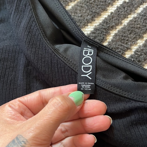 Asymmetrical Crop Top - Picture 2 of 2